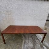 Scandinavian table with extension