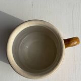 Stoneware mug with handle