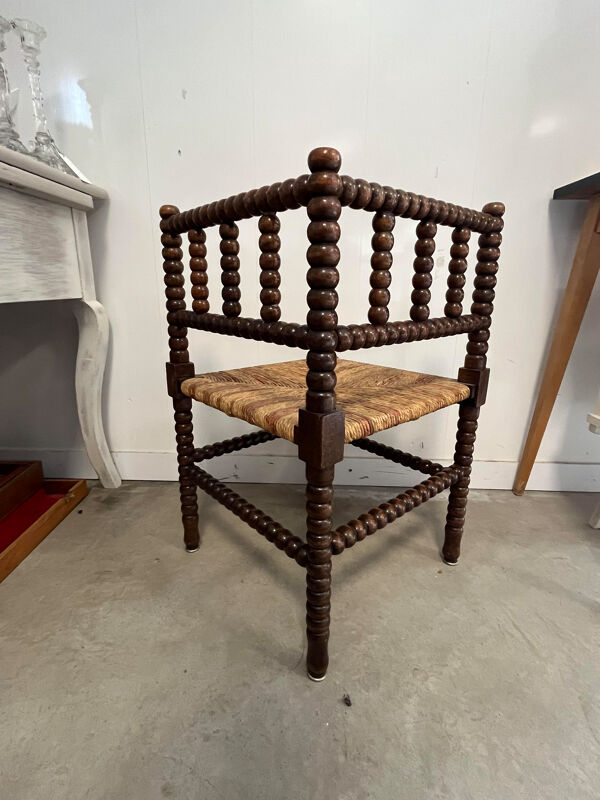 fauteuil angle bois perlé chapelet bois tourné d'inspiration louis xiii