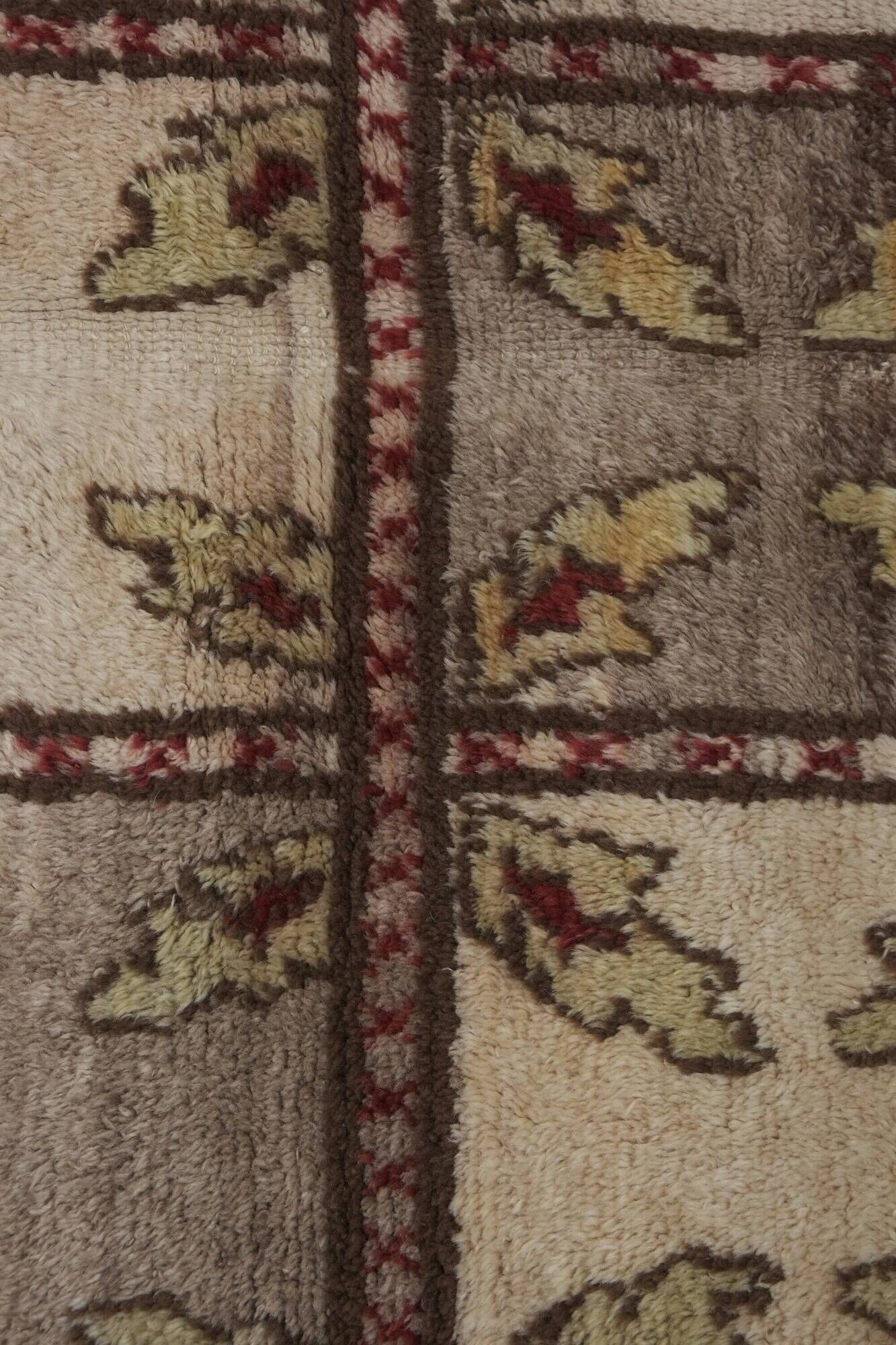 Vintage handmade Turkish rug 117x168 cm