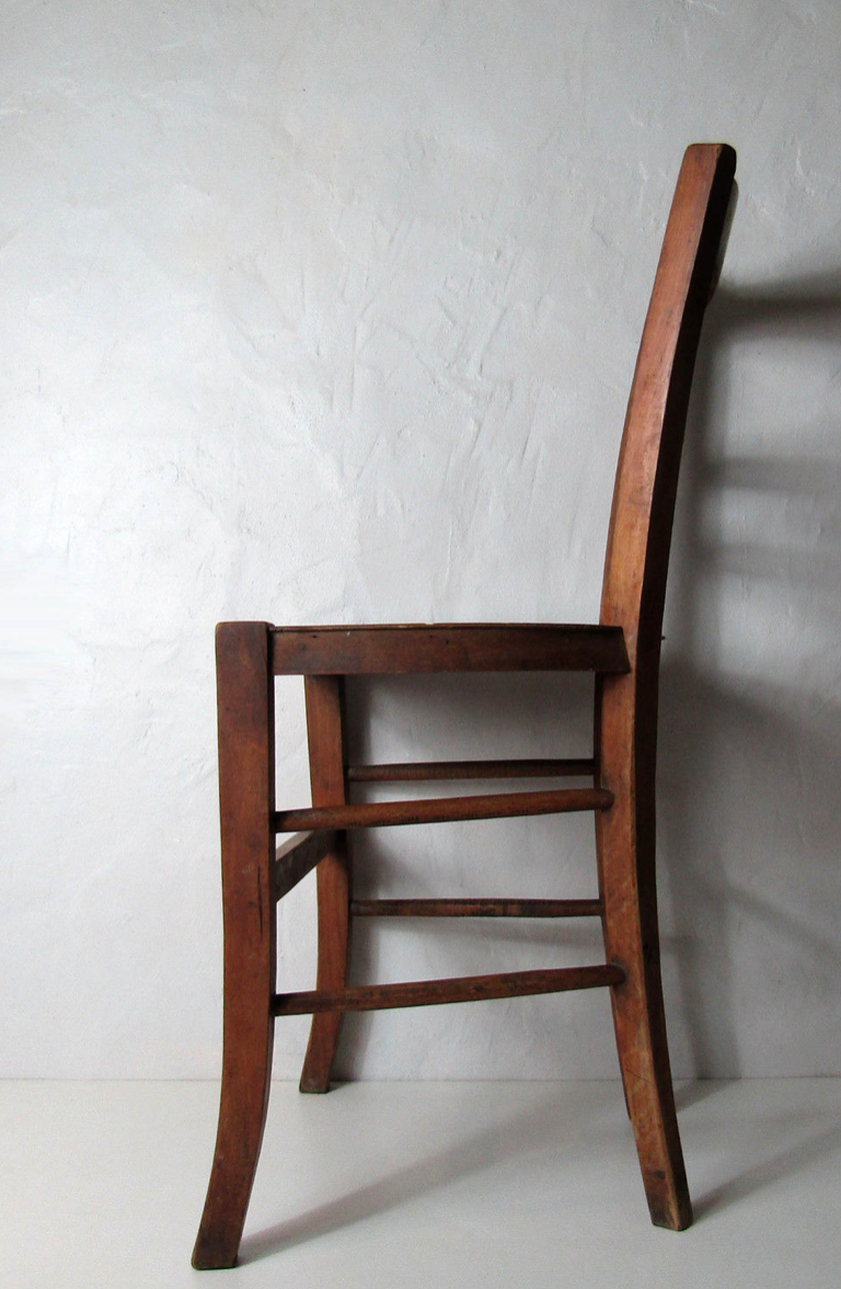 Chaise en bois ancienne Selency