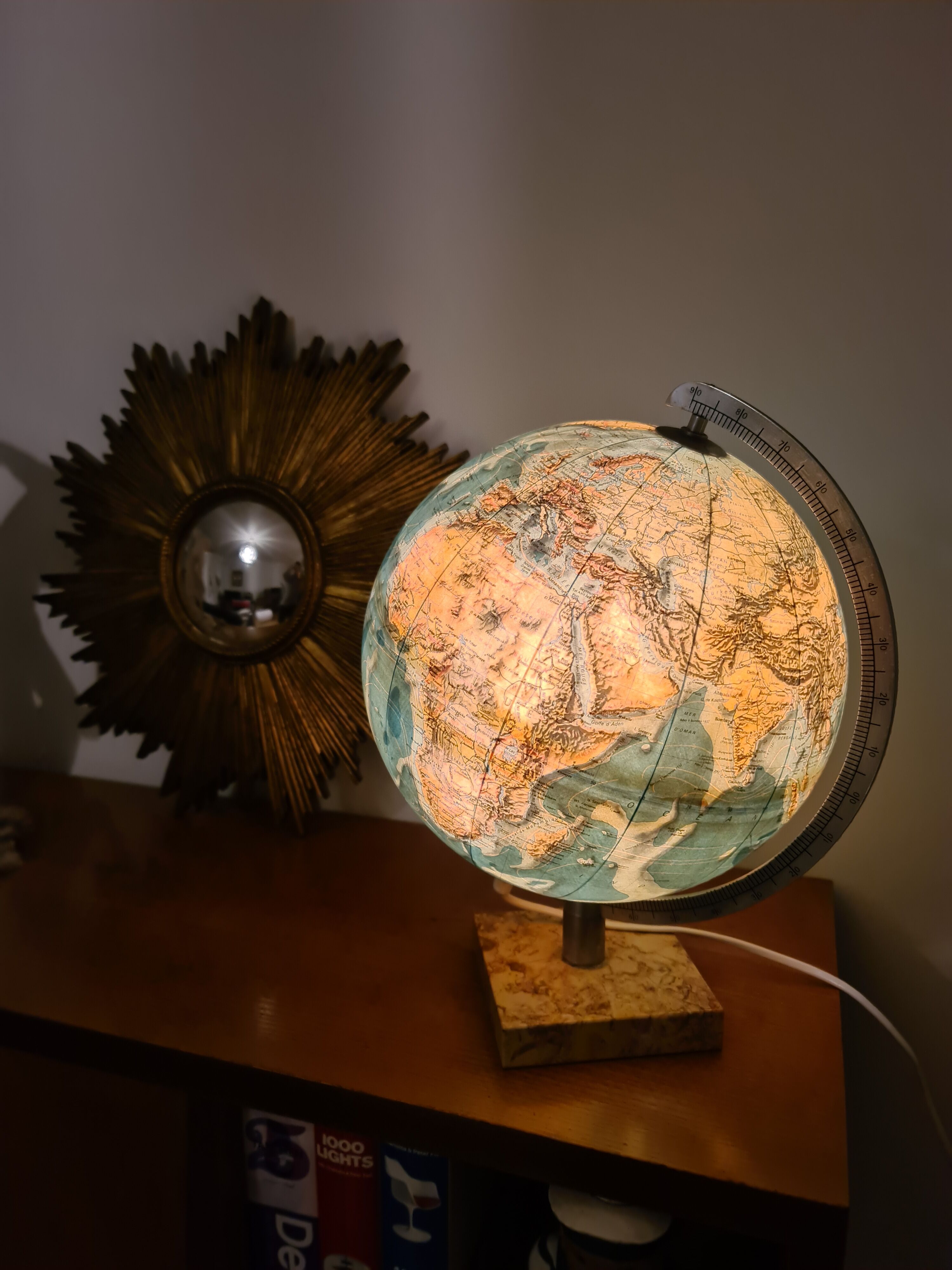 Taride Vintage Globe 1980 (Marble aluminum paper)