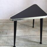 Tripod compass foot table