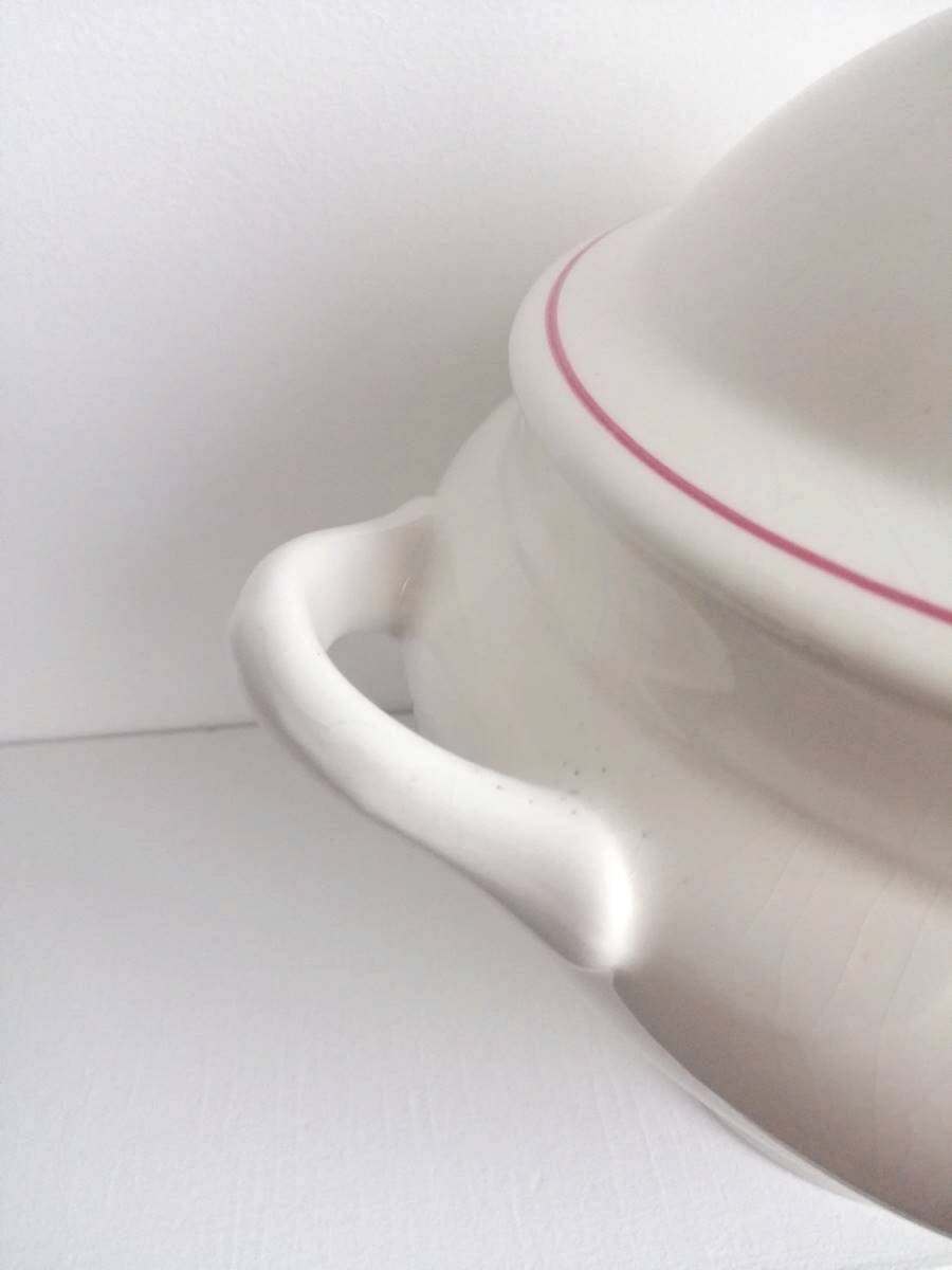 Large porcelain soup tureen Orchies Moulin des Loups Saint-Amand - 2.5 liter vegetable dish