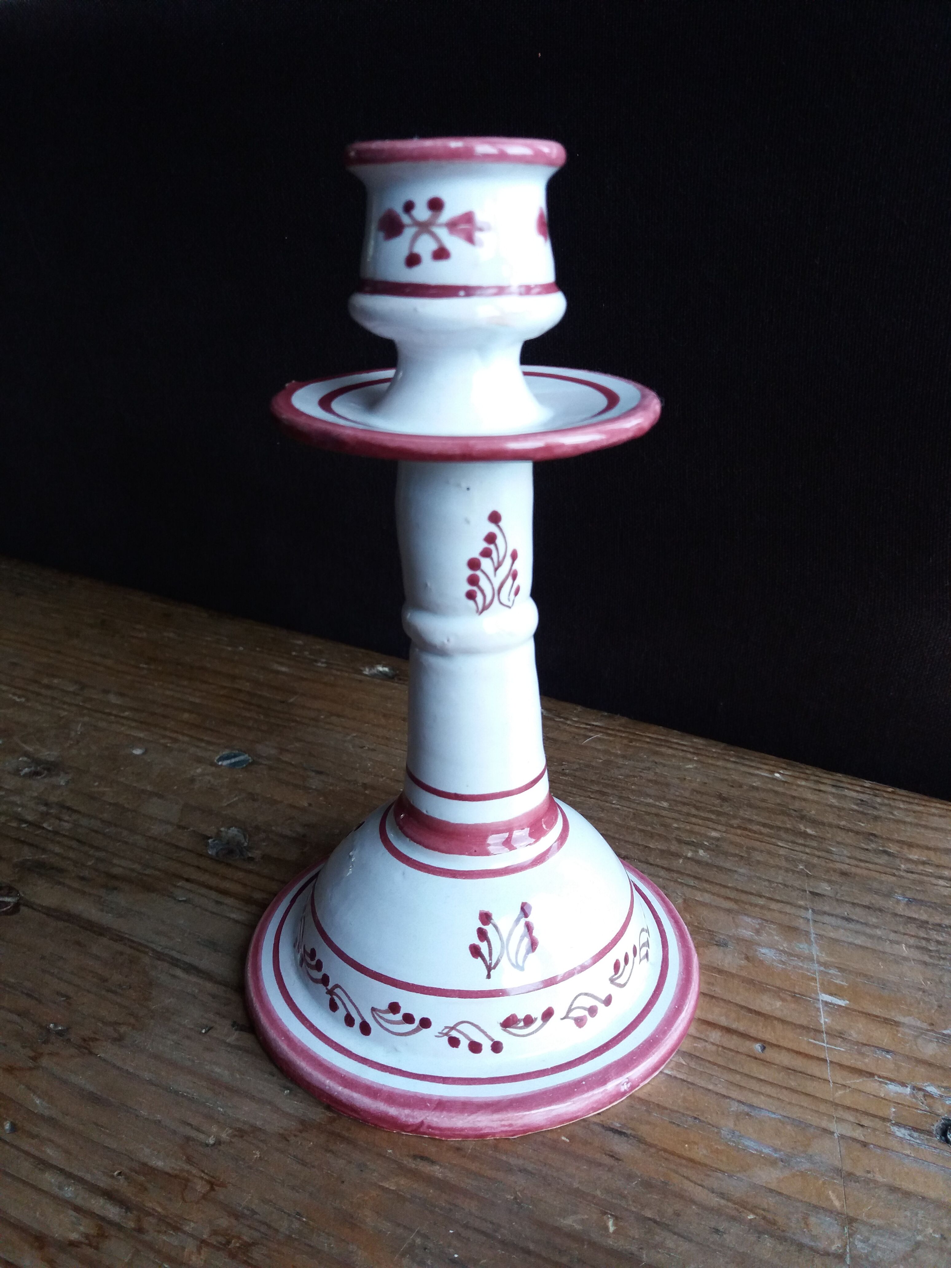 Cellar rat candle holder