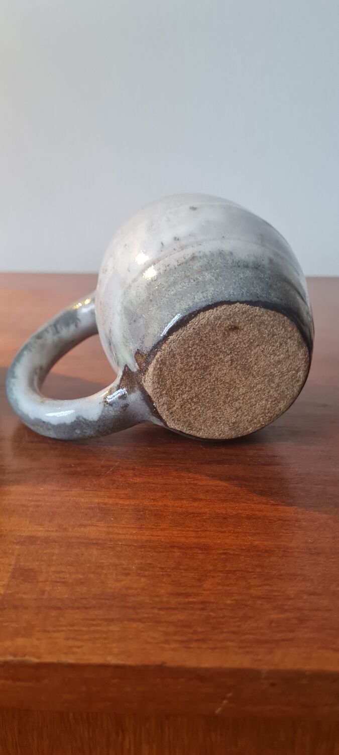 Glazed stoneware mugs