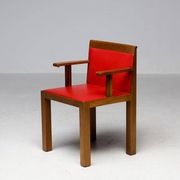A masterpiece of Italian modernism: eleven Aldo Rossi red Teatro arm chairs