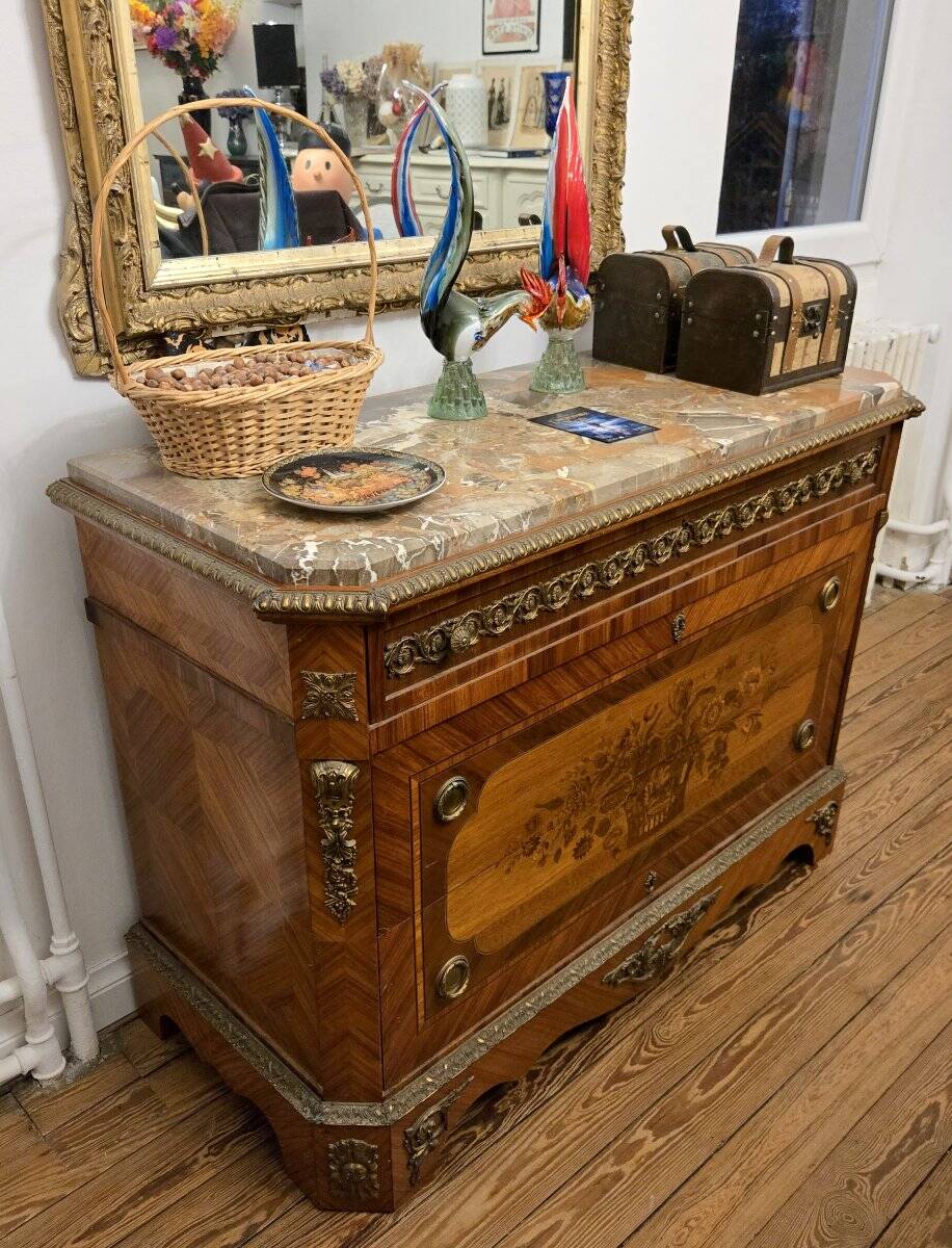 Marquetry commode Napoleon III – Marble top – Gilded bronzes