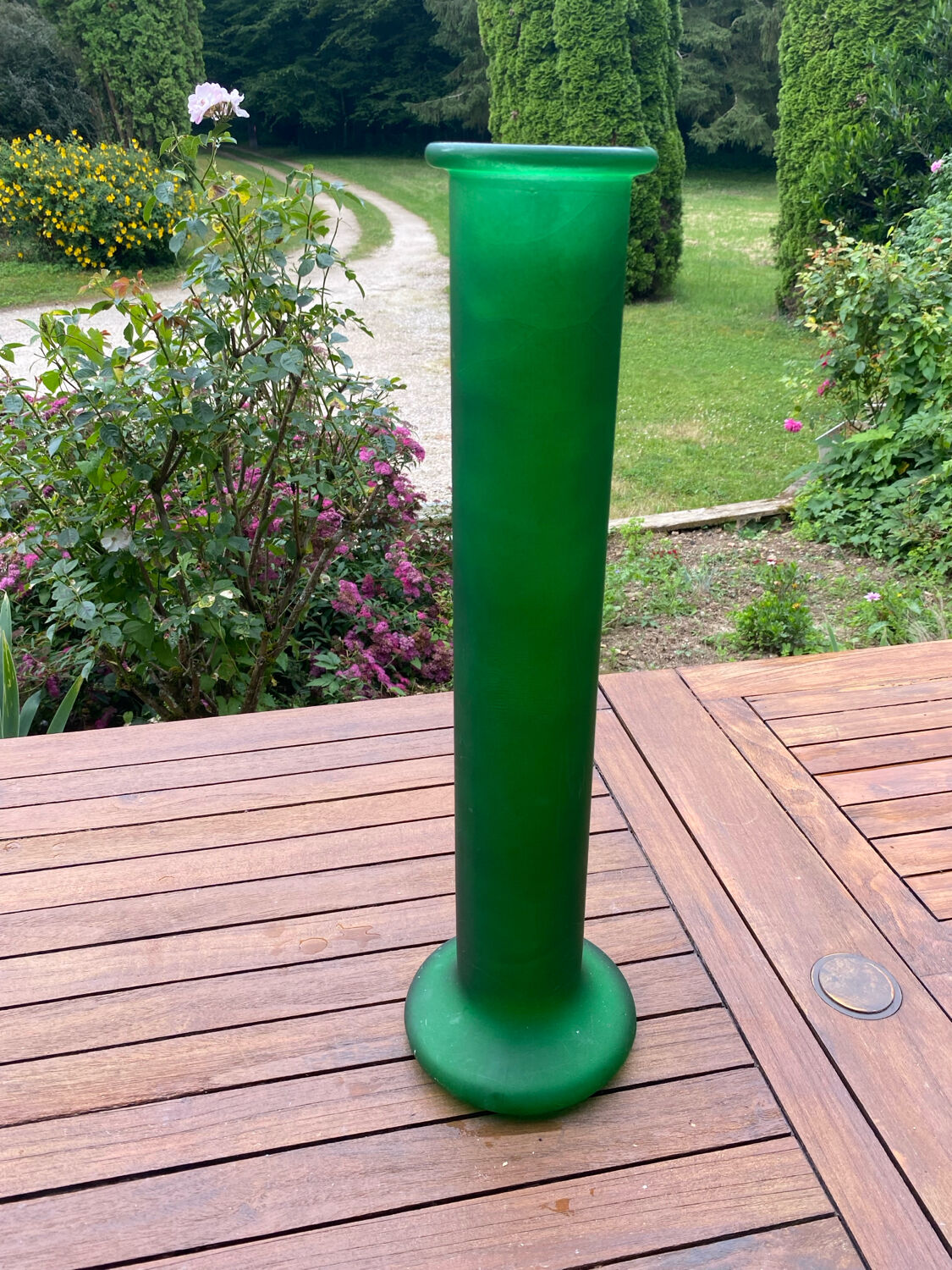 luminous glass vase
