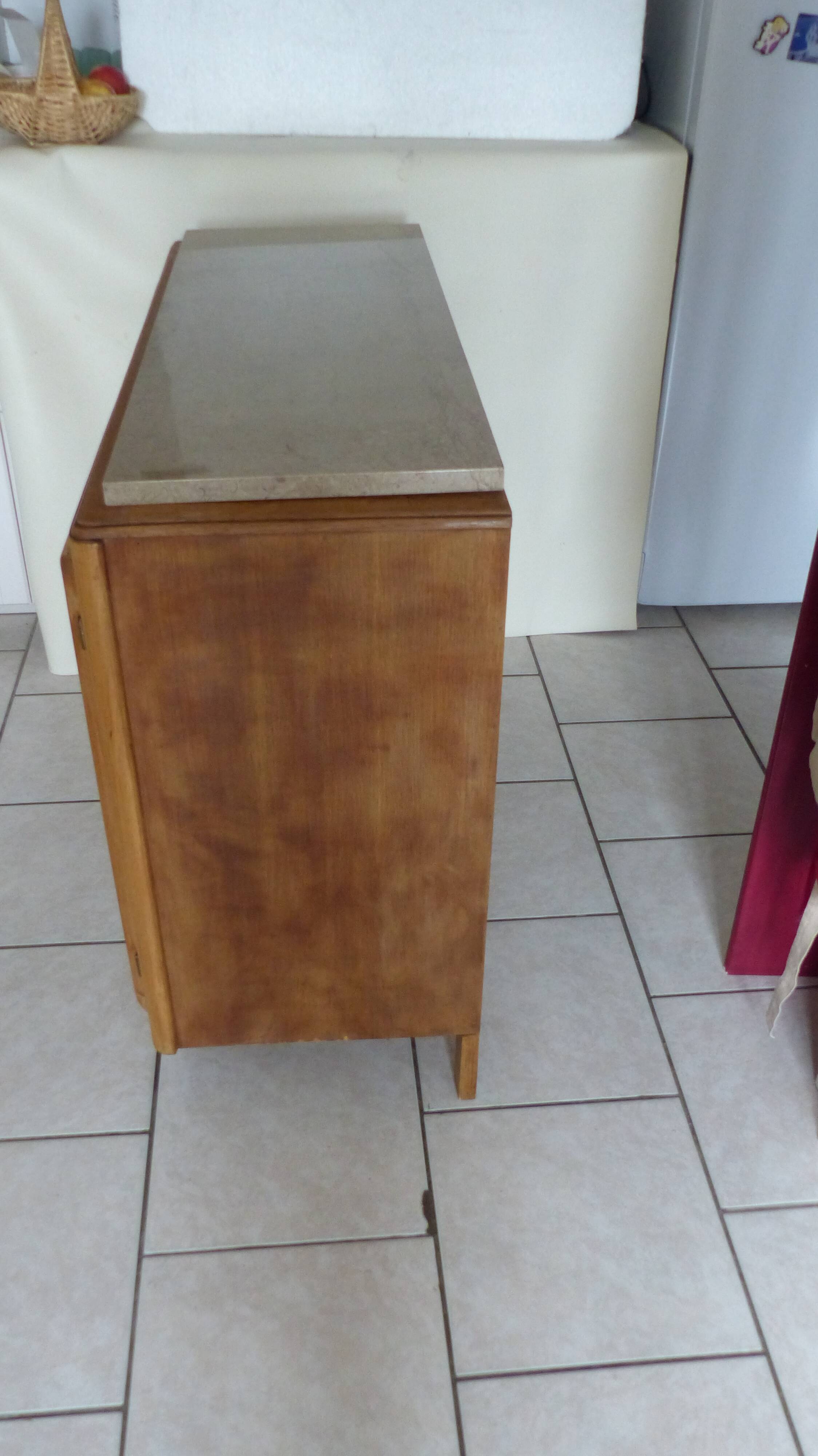 oak chest of drawers