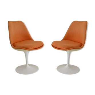 Pair of Saarinen chairs for Knoll Orange