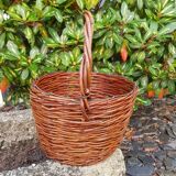 Round raw wicker basket