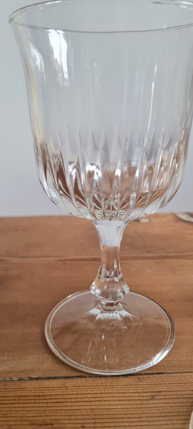 Service de 11 verres à eau en verre ciselé