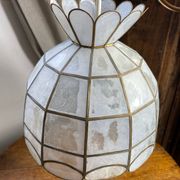 Suspension in white mother-of-pearl and brass