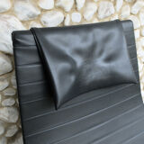 Lounge Chair Chair EA124 - Ottoman EA125 by Charles - Ray Eames for Herman Miller 1960s