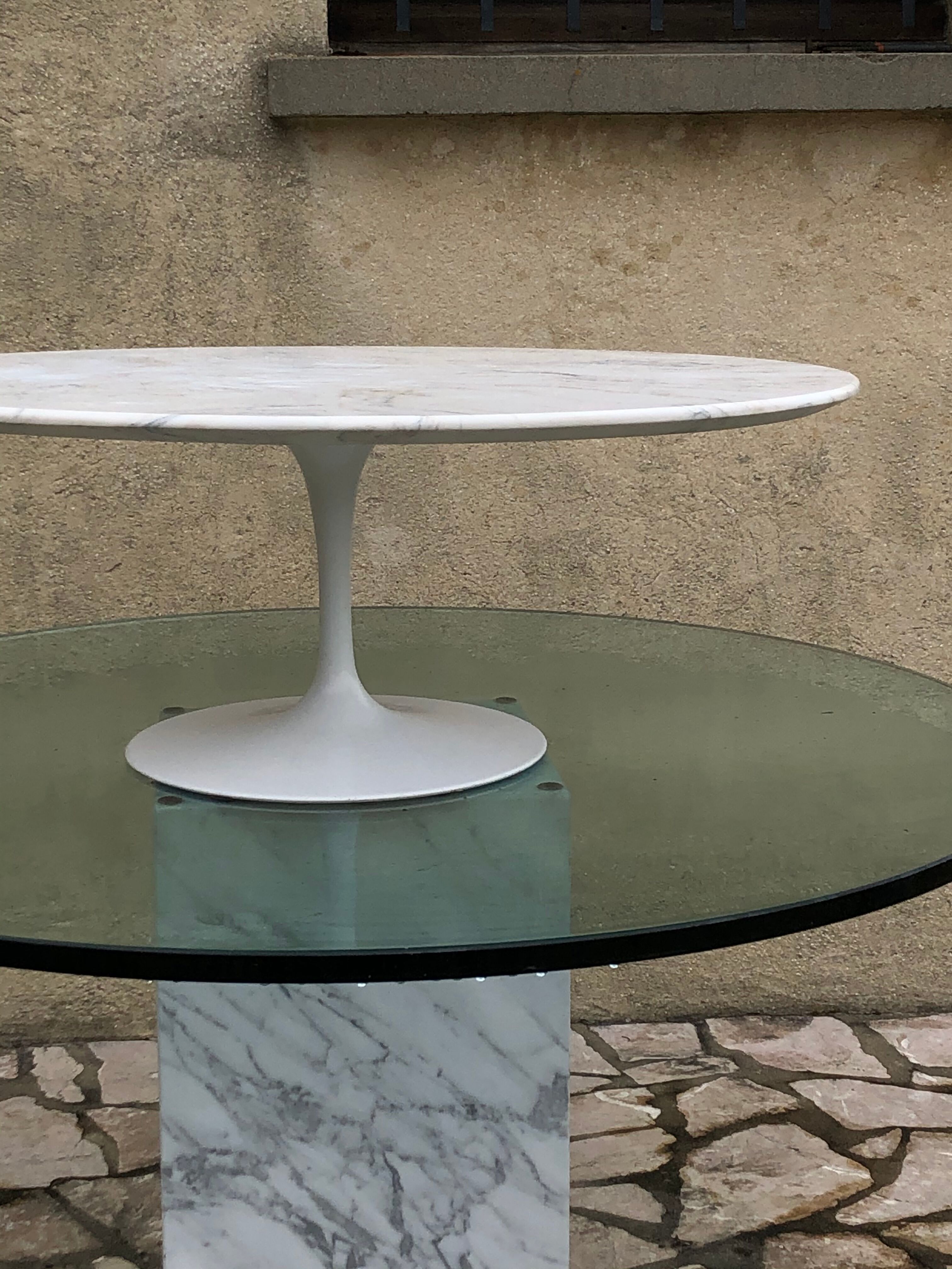 Coffee table design Eero Saarinen, knoll  1960