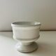 Paire de petits vases blancs 
