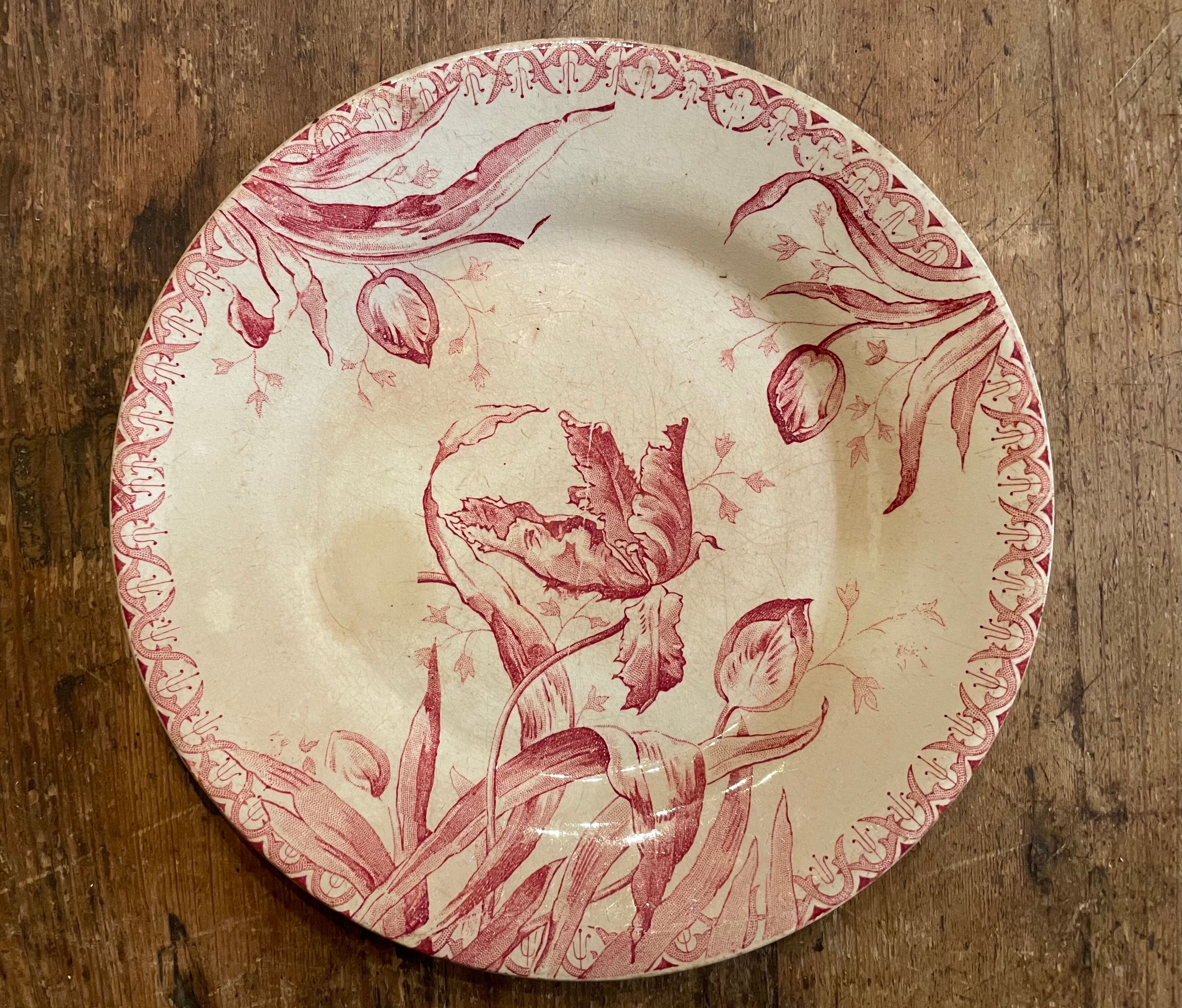 3 plates Terre de Fer Gien model "Tulips"