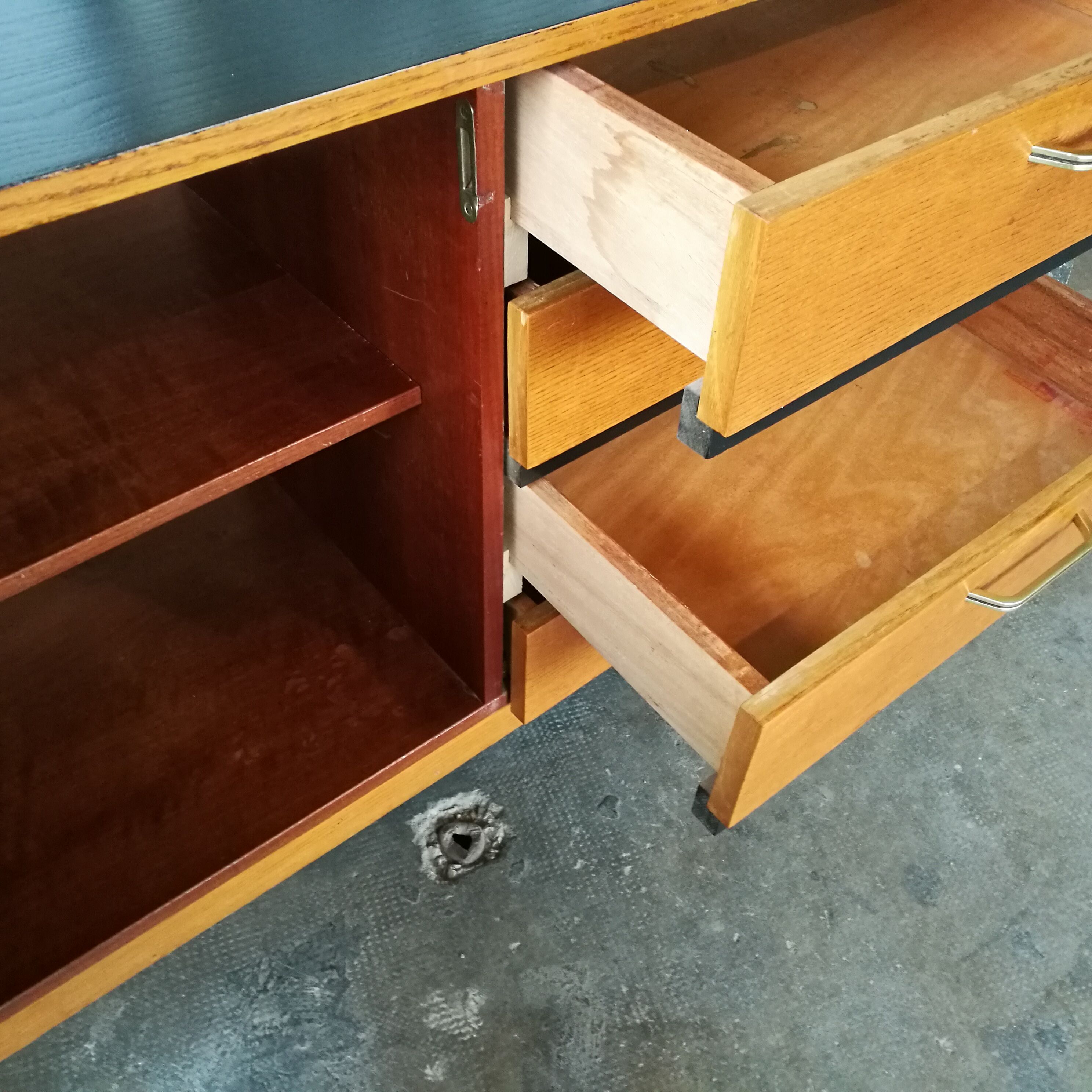 Vintage line in blond wood