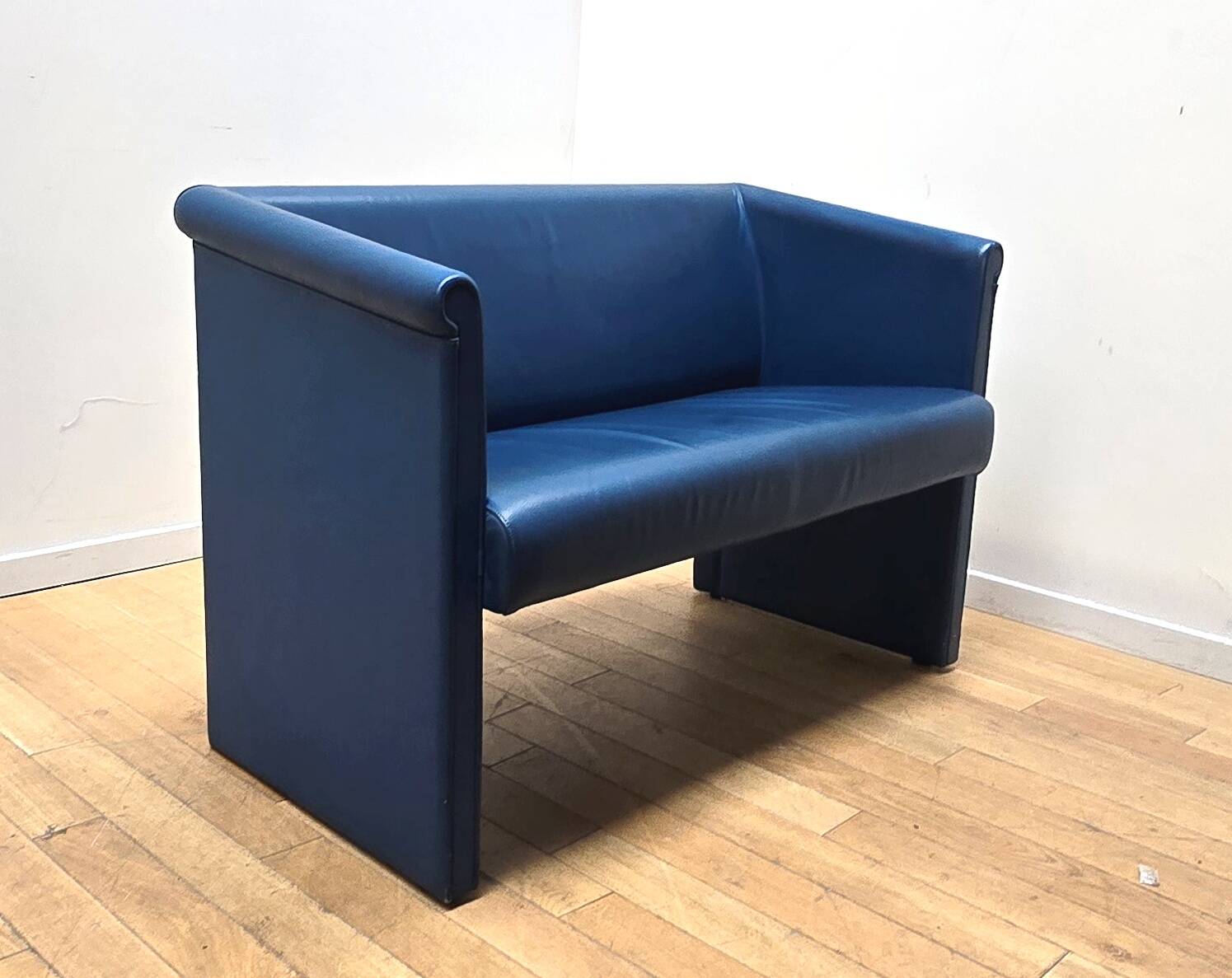 Moroso 2-seater sofa