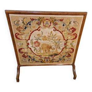 pare-feu avec tapisserie