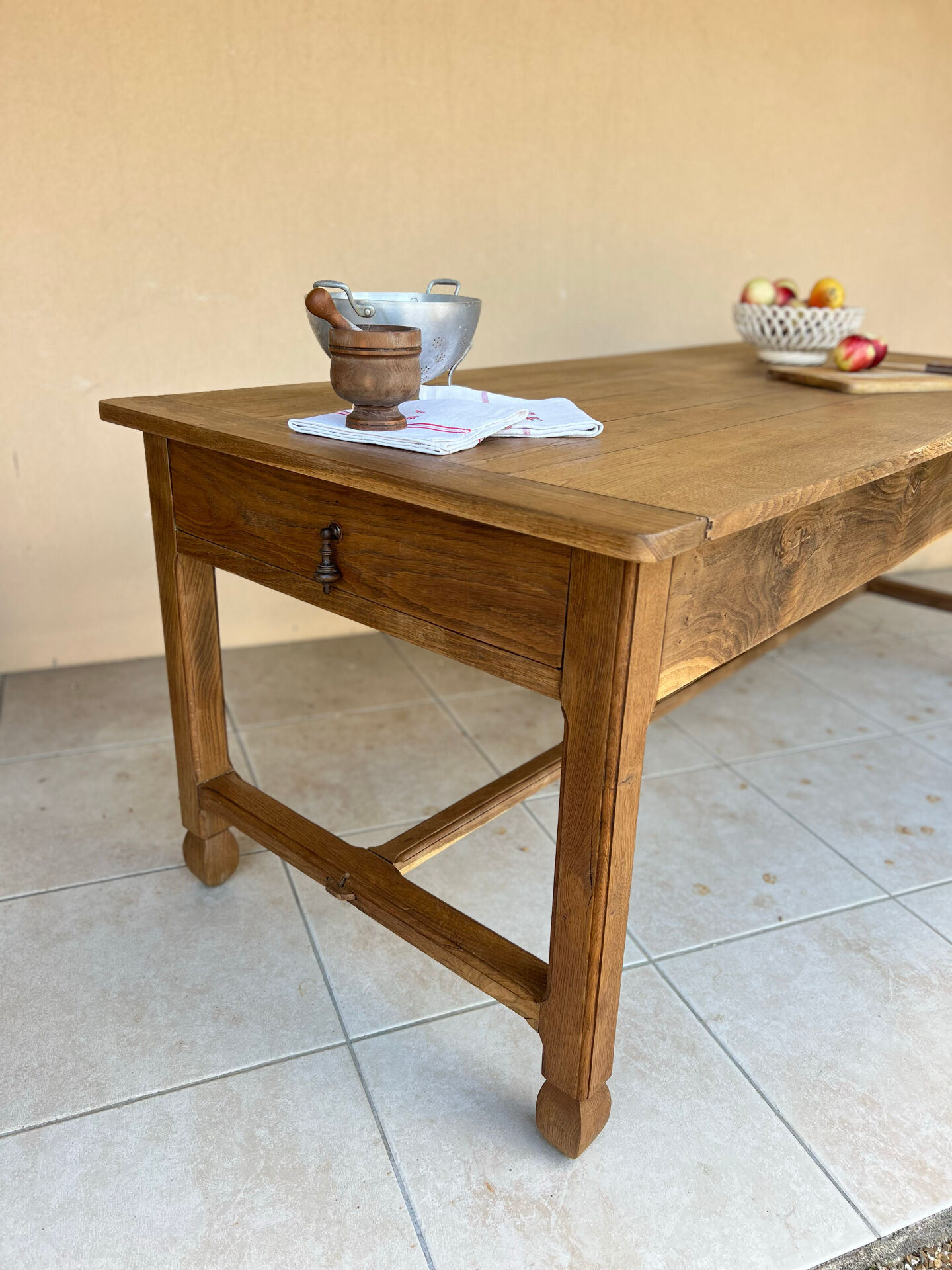 Office table