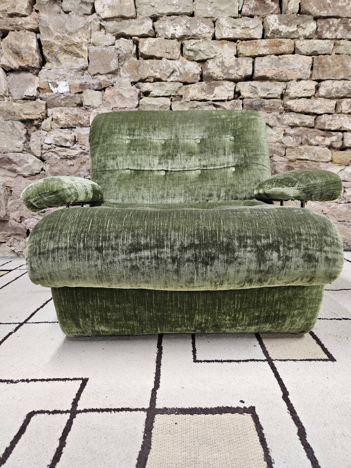 Vintage fireside chair 1970"