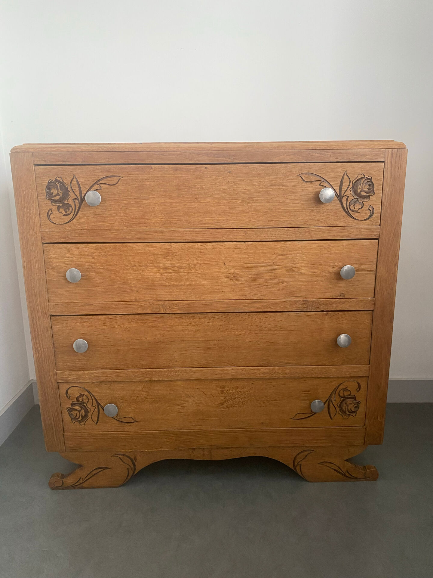 Art Deco chest of drawers