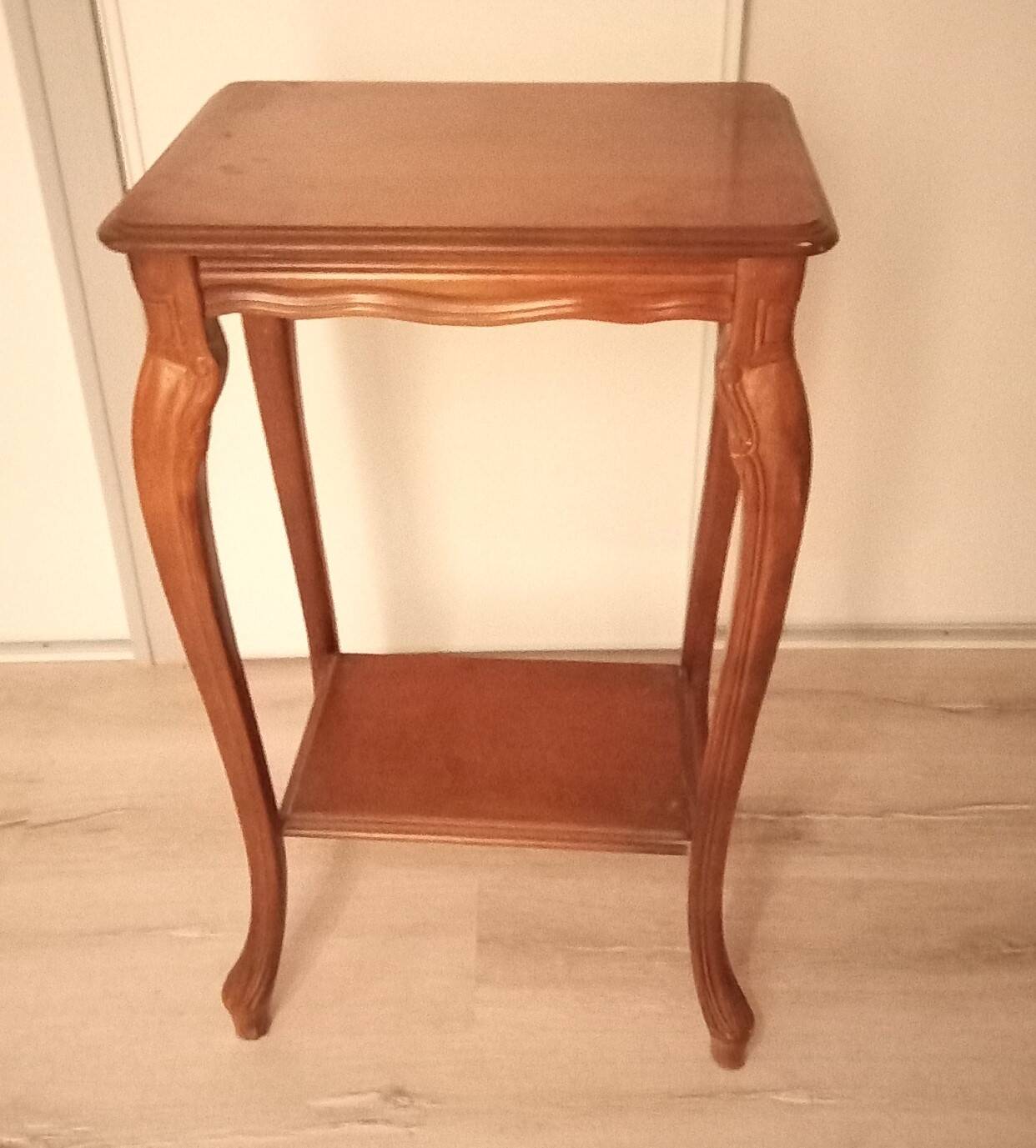 Classic louise table or saddle console in cherry wood