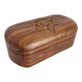 Oval wooden box