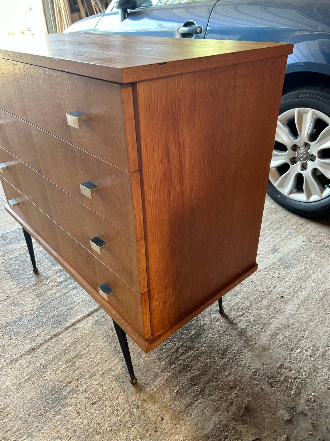 Vintage chest of drawers
