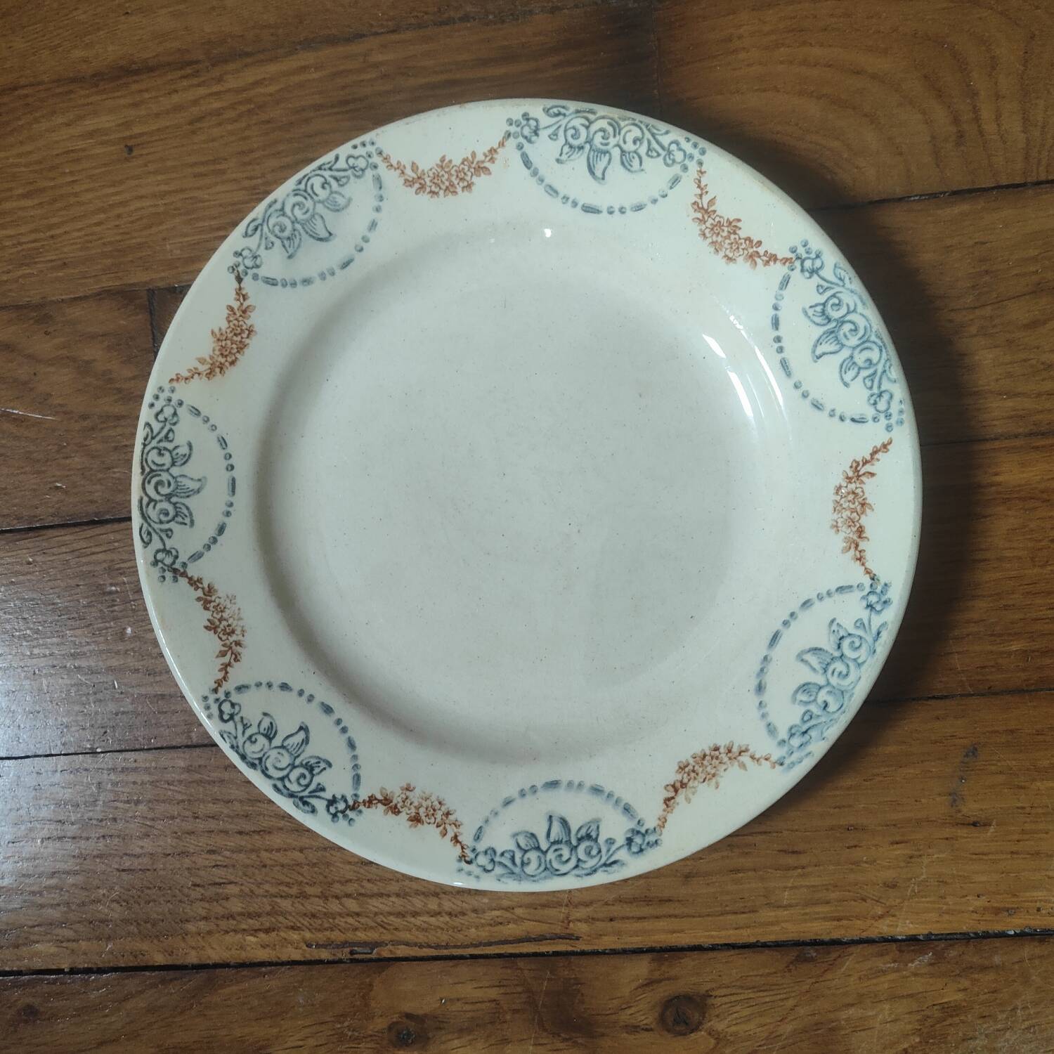 Longwy iron earth dessert plates