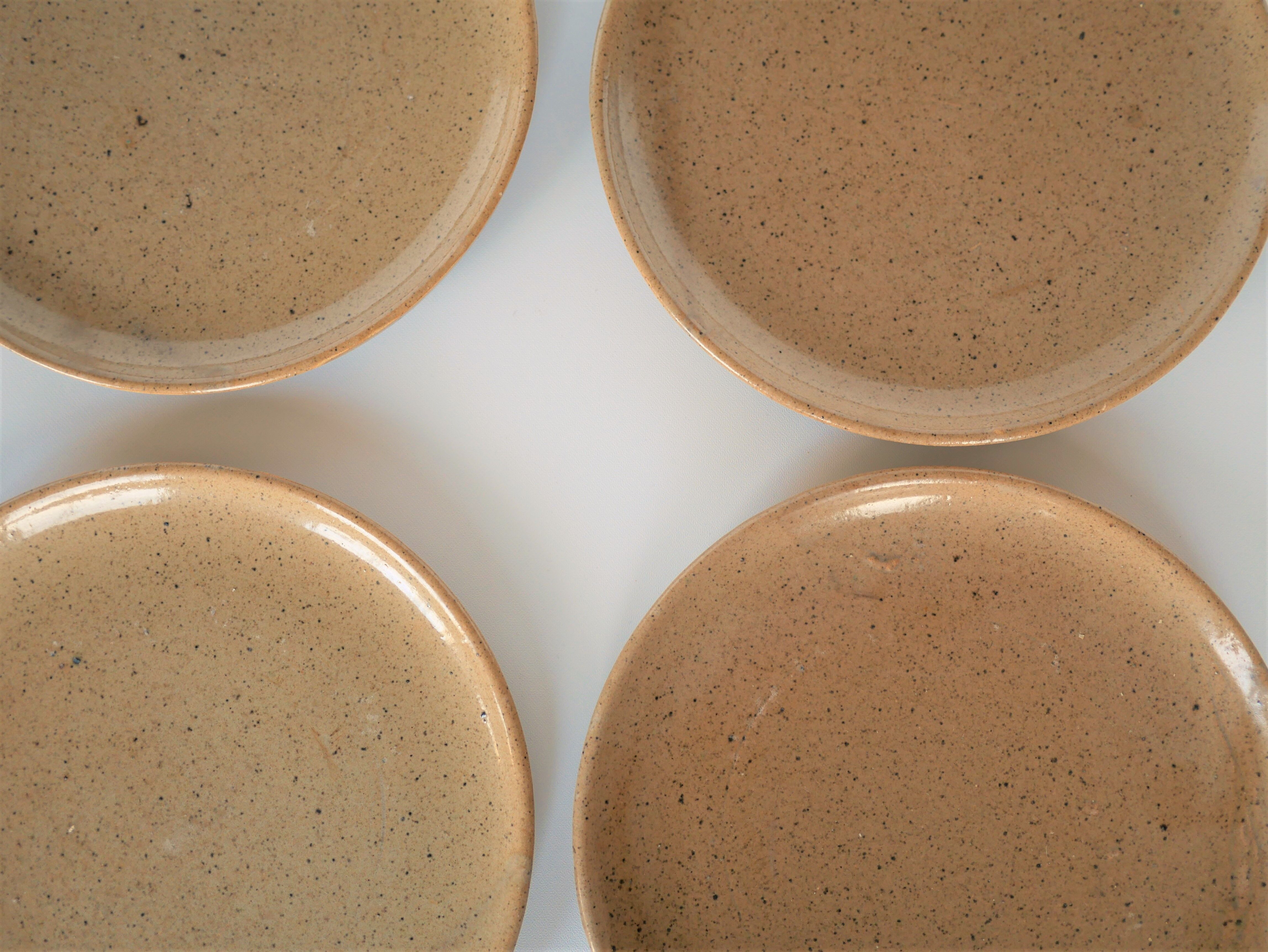 Série de 6 assiettes vintage en grès
