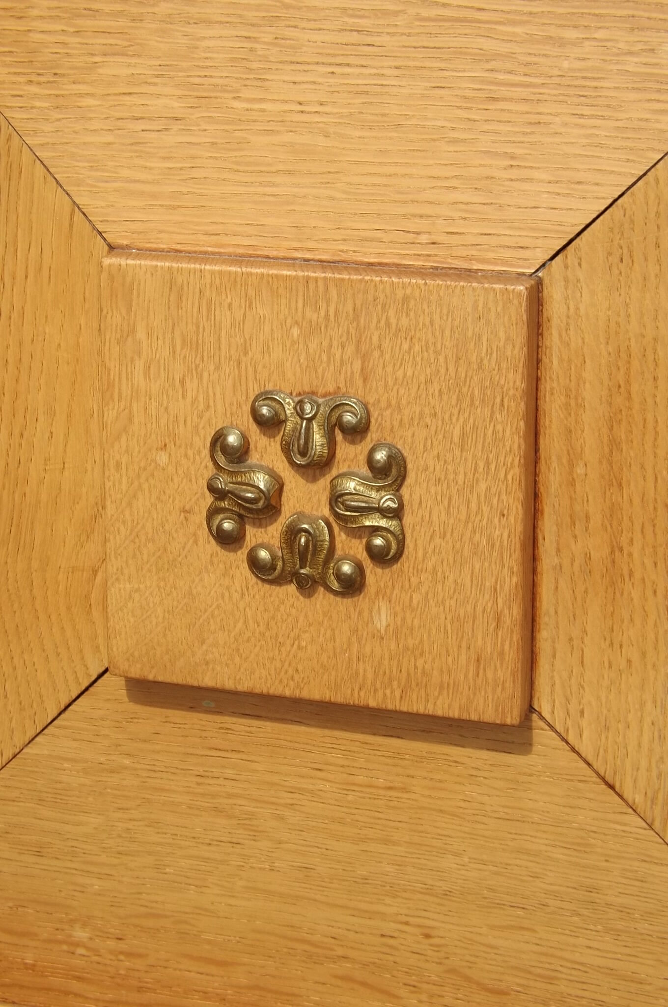 Sideboard fish oak 1940 art deco modernist Gaston