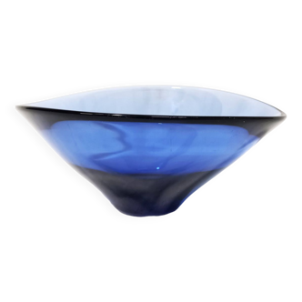 Bol asymétrique en verre bleu par Lütken pour Holmegaard