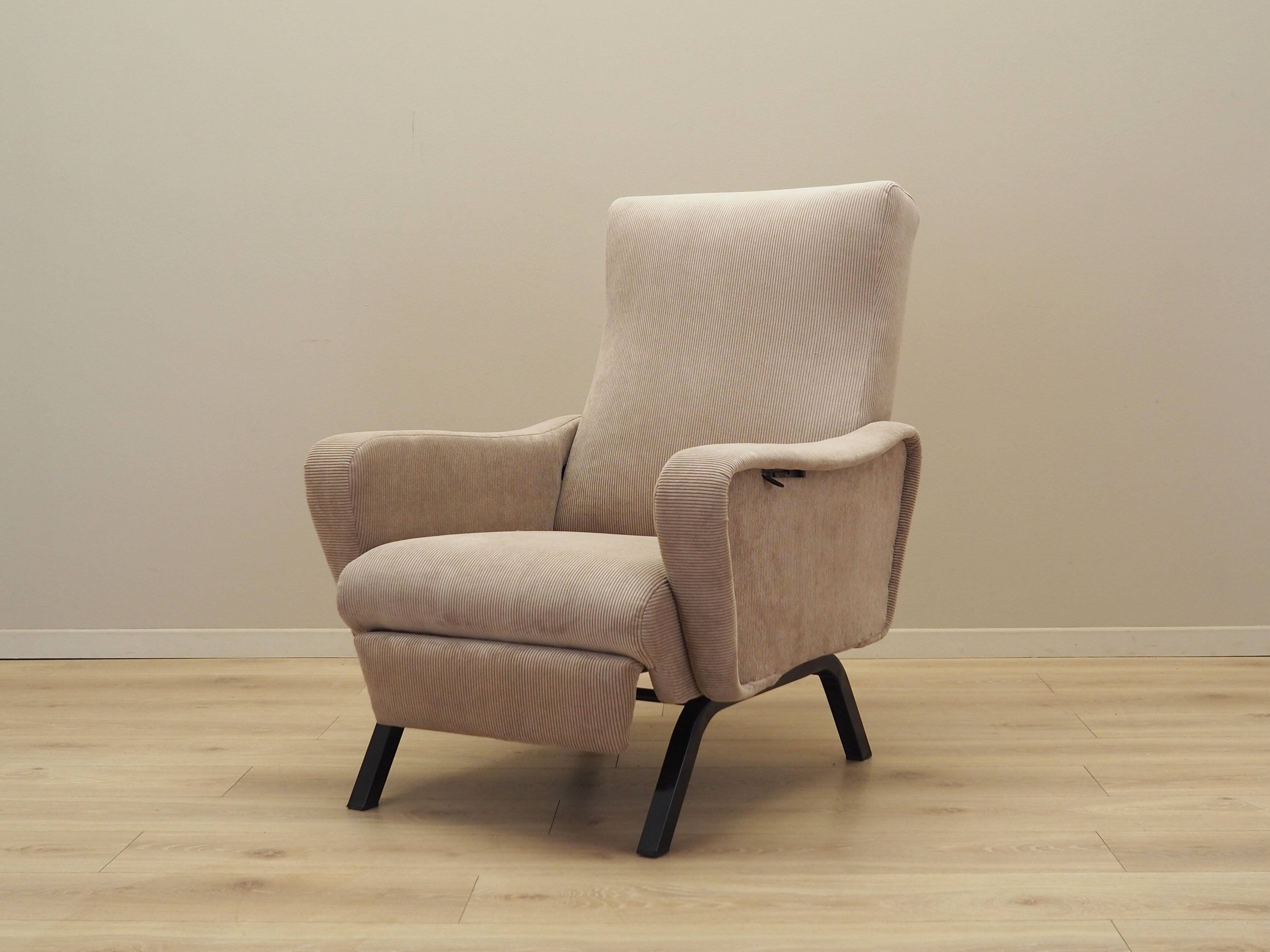 Adjustable armchair, Italian design, 1970s, production: Italy