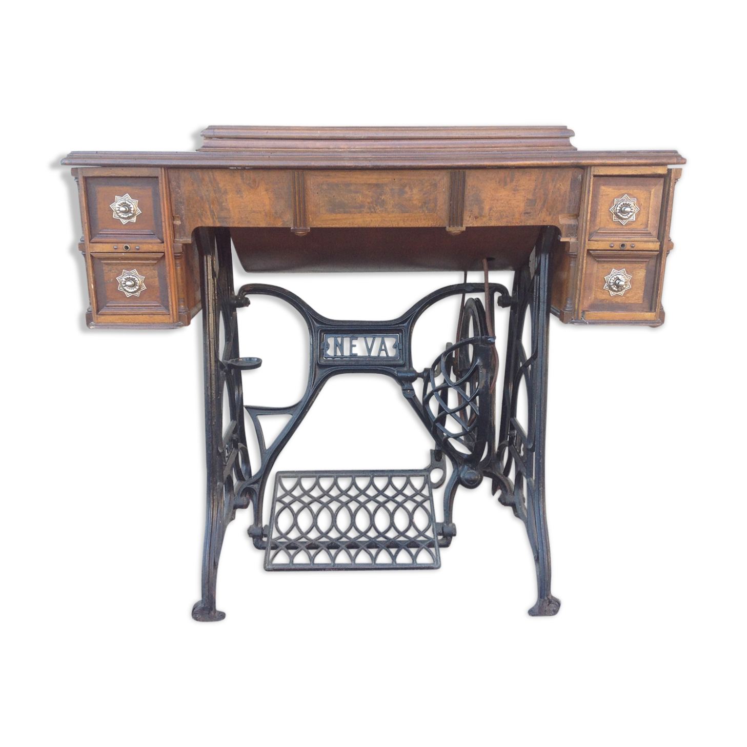 Old neva sewing 1900