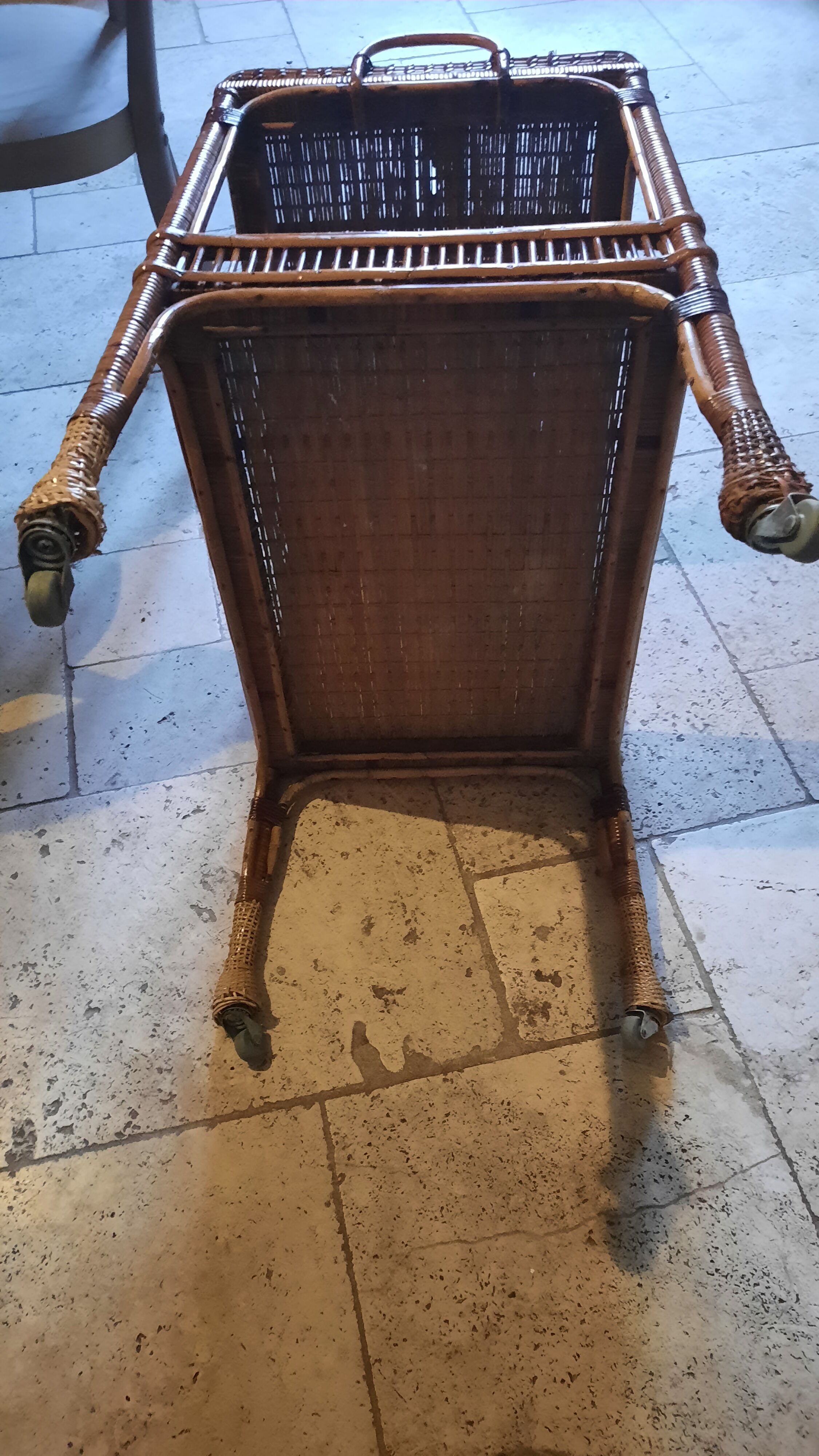 Wicker wheel service