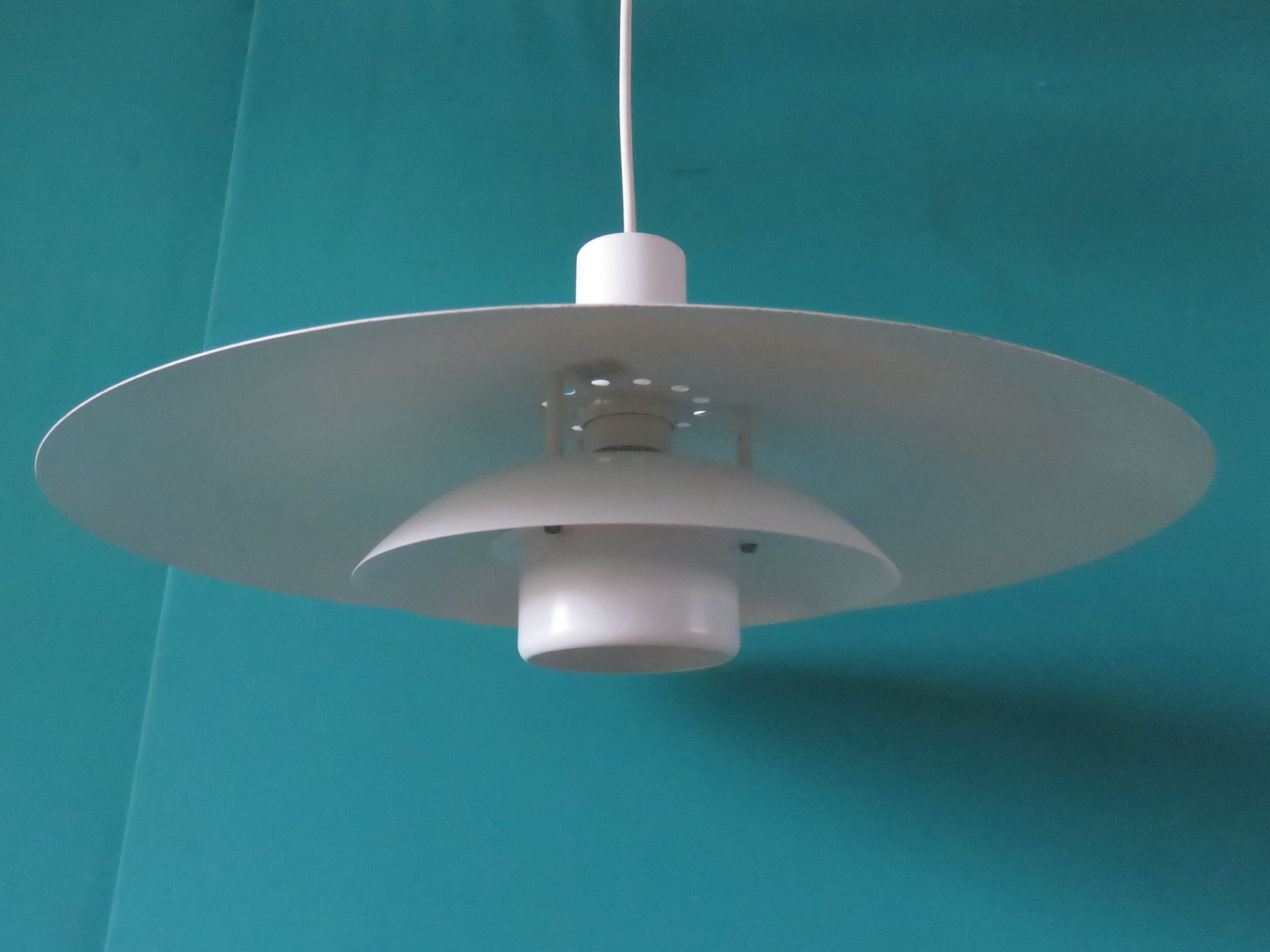 Large white suspension with cups. "Form Light" Denmark 1970