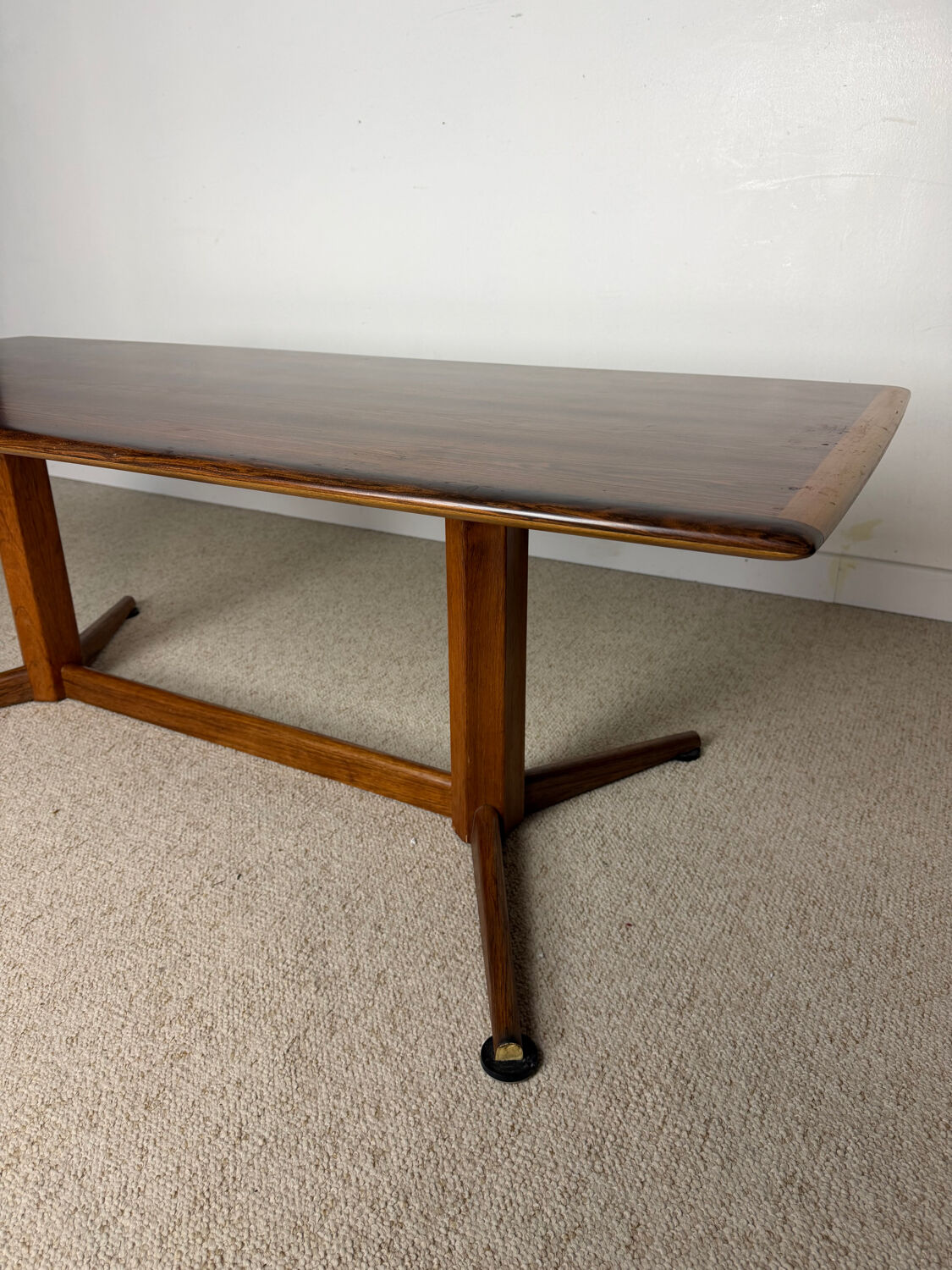 Vintage coffee table – Wooden top & star base