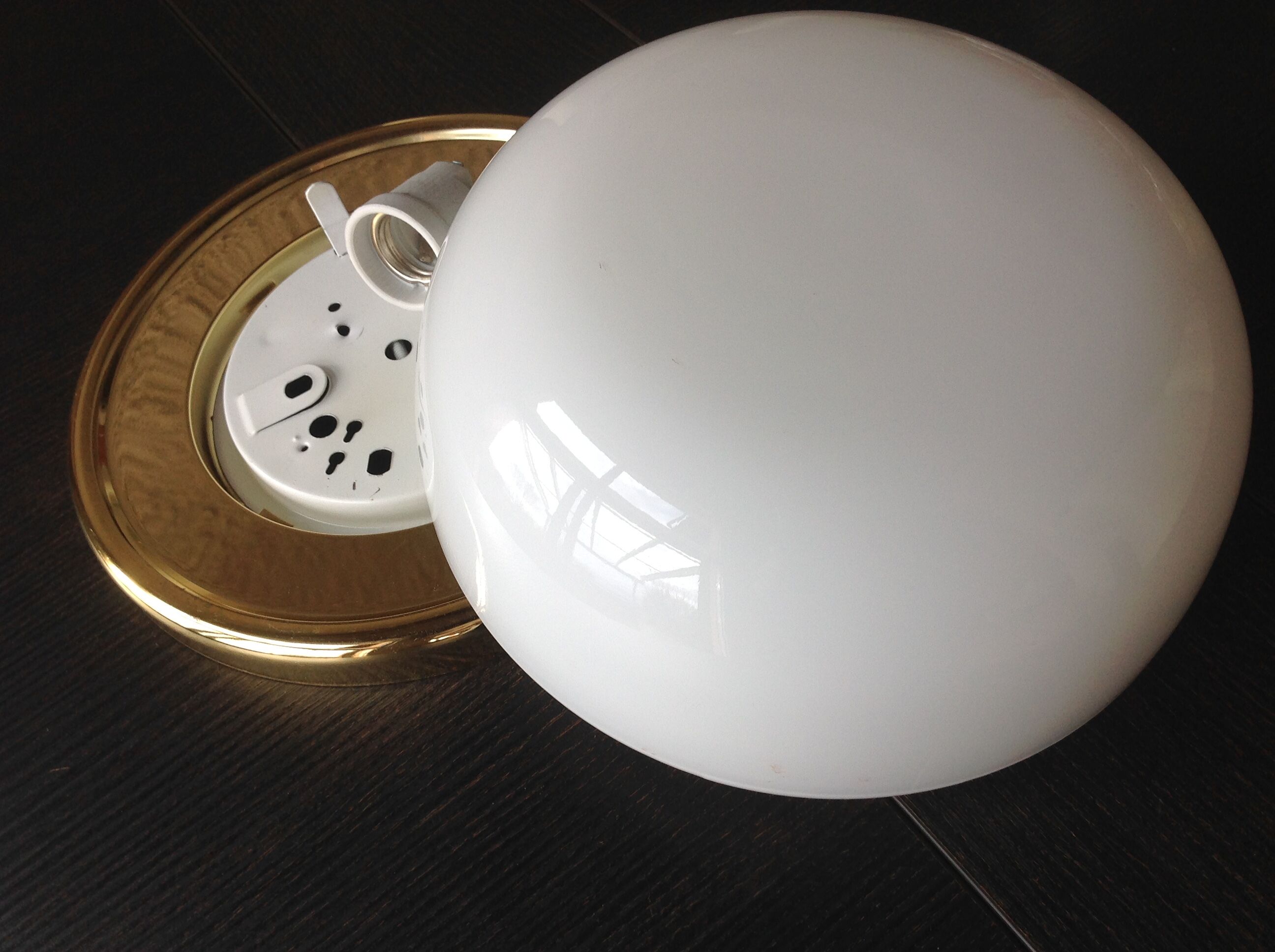 Half moon ceiling light in white opaline / vintage 70-80s
