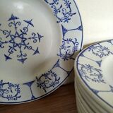 Set of 10 flat plates Moulin des Loups