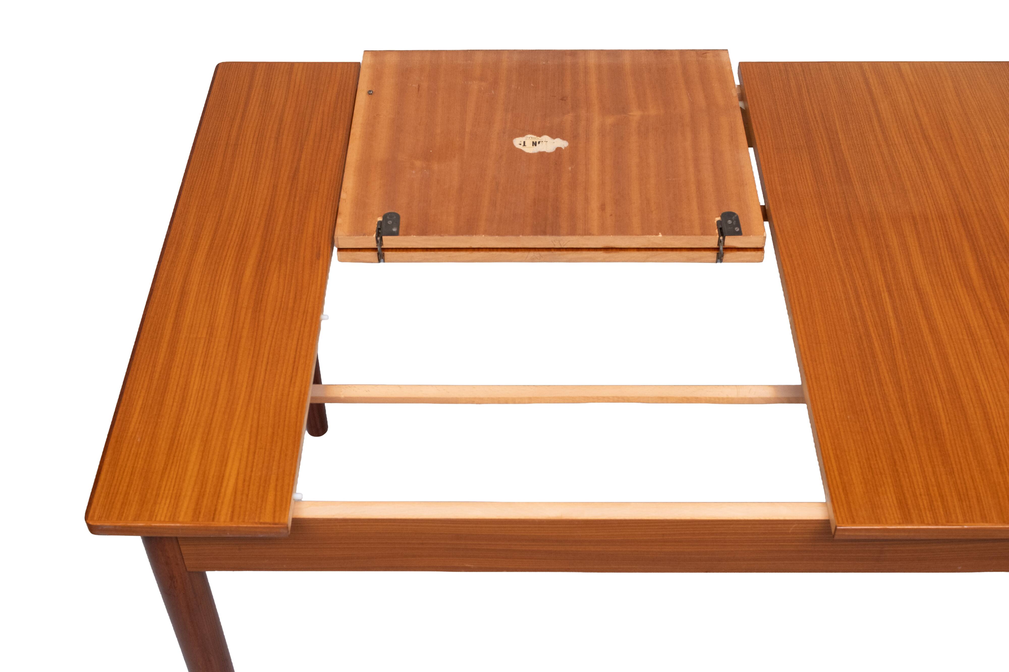 Stunning Pastoe expandable Teak Dining table 1960s