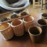 Set of 6 cups and their basket