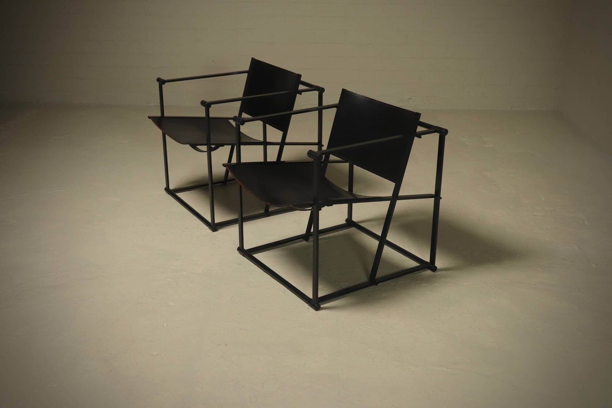 Set of 2 lounge chairs model FM60 by Radboud van Beekum for Pastoe 1980s