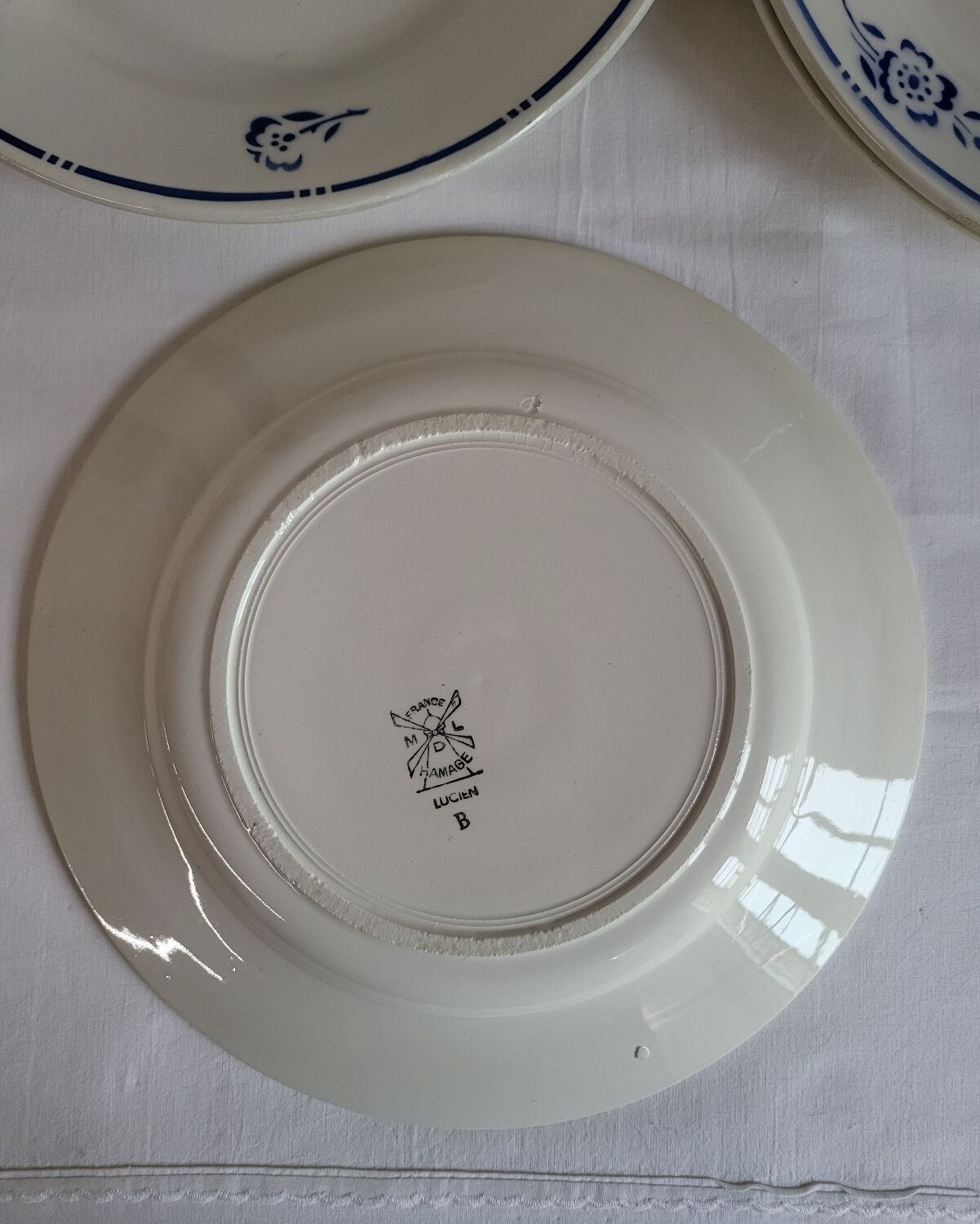 6 Flat Plates in earthenware Moulin des Loups & Hamage model Lucien
