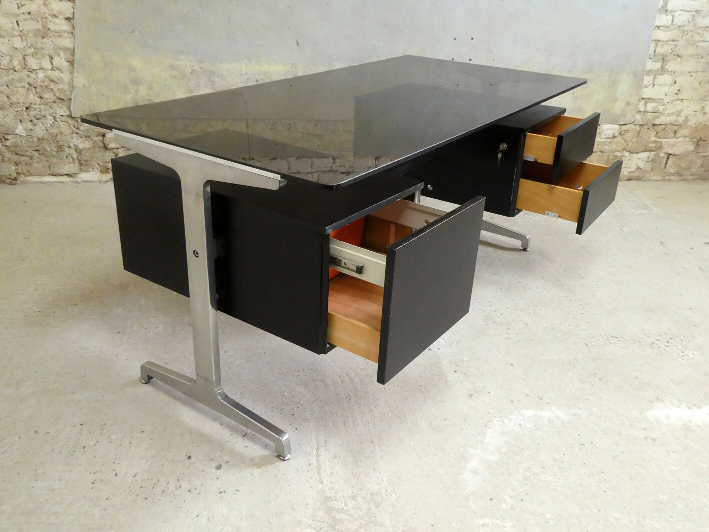 Vintage office of Etienne Fermigier, 1970