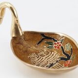 Empty swan pocket in email