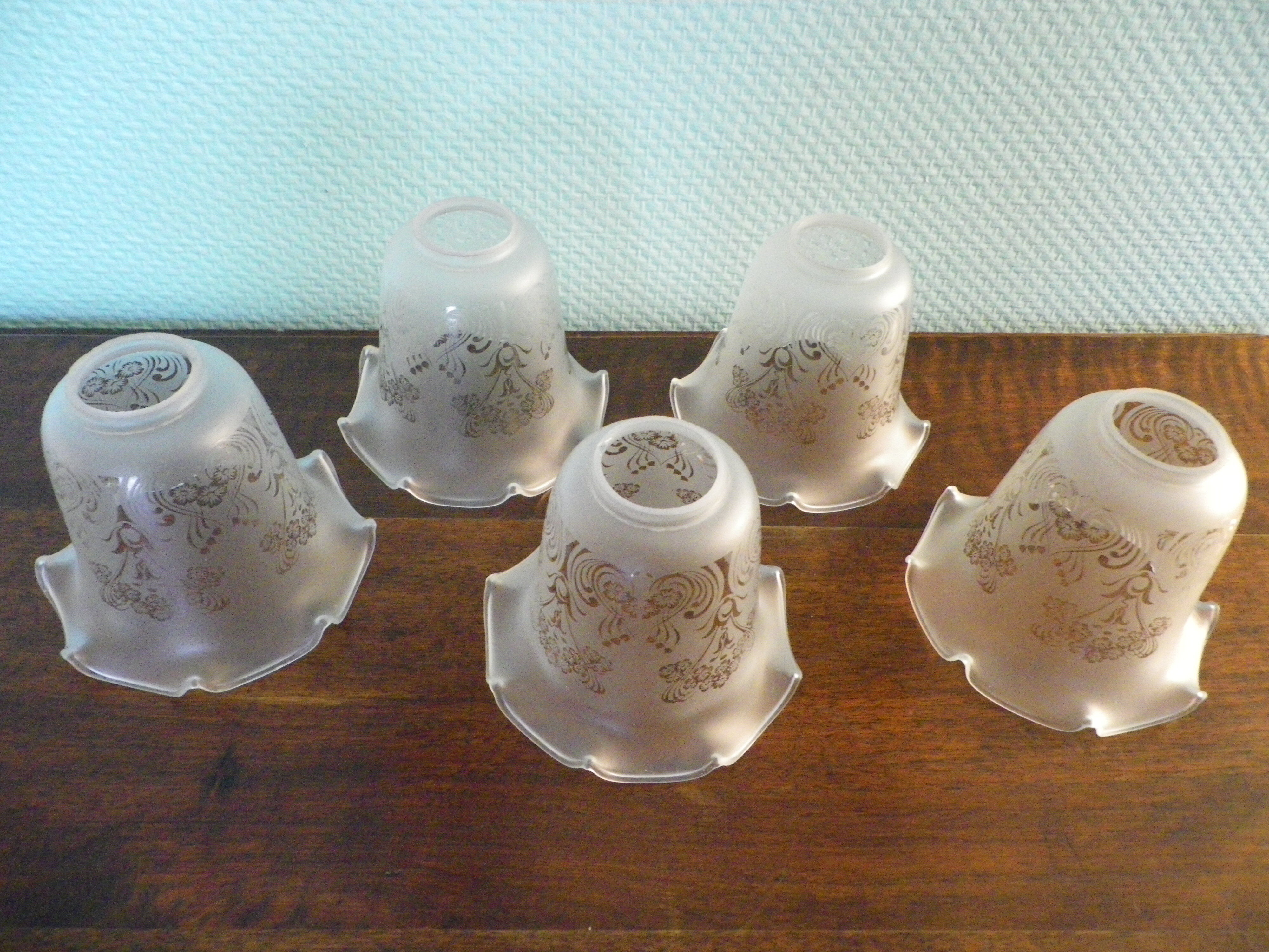 Gilded metal chandelier, 5 branches, opaque glass cupola - 60s/70s