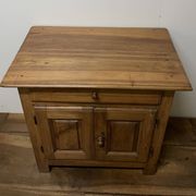 Small Community Furniture in Walnut from the end of the 18th century